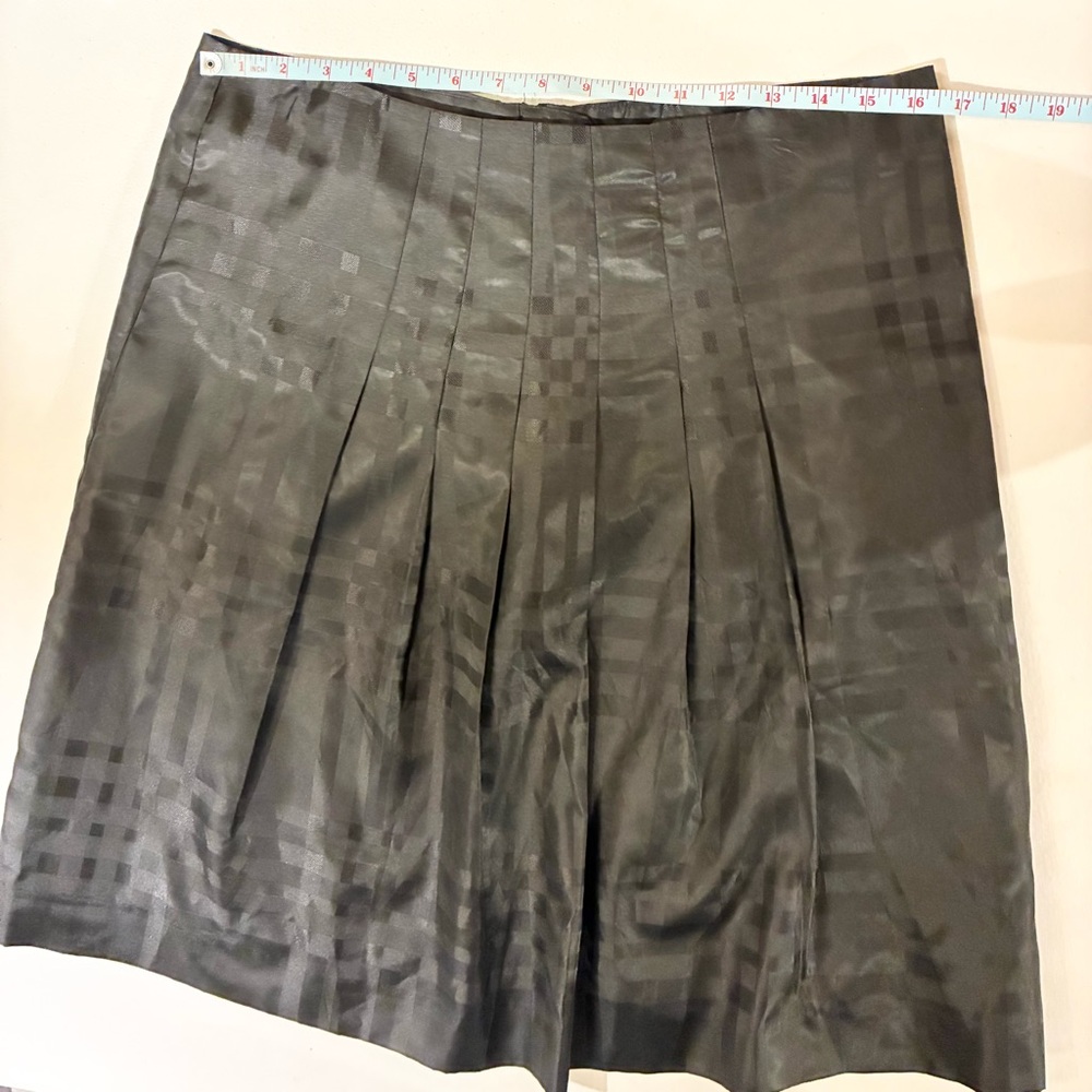 H&M Shimmering Black Midi Full Flare Skirt - Size: 12 - Picture 3 of 5